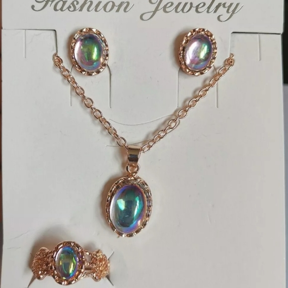 SIMULATED OPAL MOONSTONE STYLE JEWELRY SET ~ NECKLACE, EARRINGS, RING ๐ - Picture 7 of 16